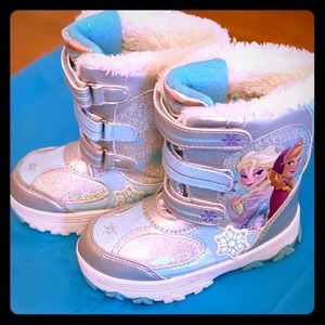 Disney Frozen Snow Boots Size 10 kids
